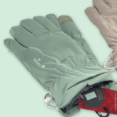 Wholesale Smart Winter Gloves Soft and Durable