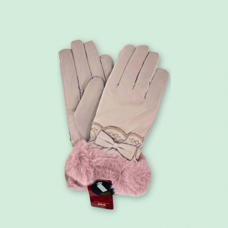 Wholesale winter gloves collection 2024/2025 - timeless elegance for retailers