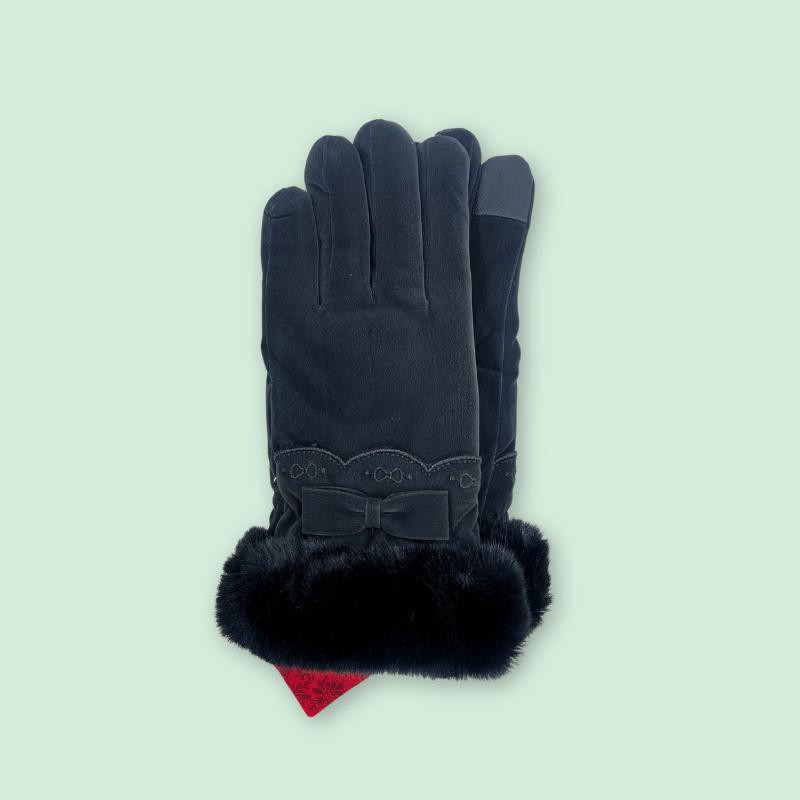 Elegant winter gloves with soft fur lining - available in pastel colours Elegant winter gloves with soft fur lining - available in pastel colours